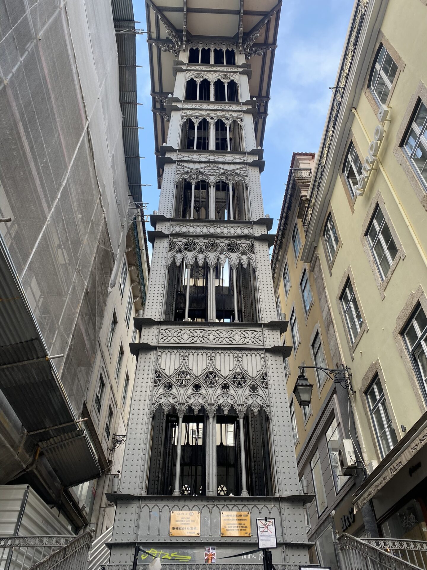 How to ride Santa Justa Elevator in Lisbon. - Places and Recipes